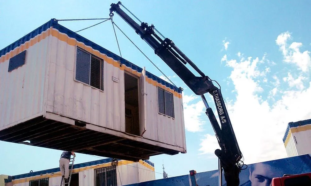 La imagen 4 de la Empresa GRÚAS ASTRO