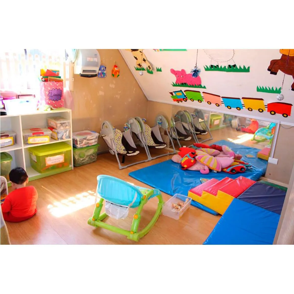 La imagen 2 de la Empresa SALA CUNA Y JARDIN INFANTIL TINKER BELL Y PETER PAN