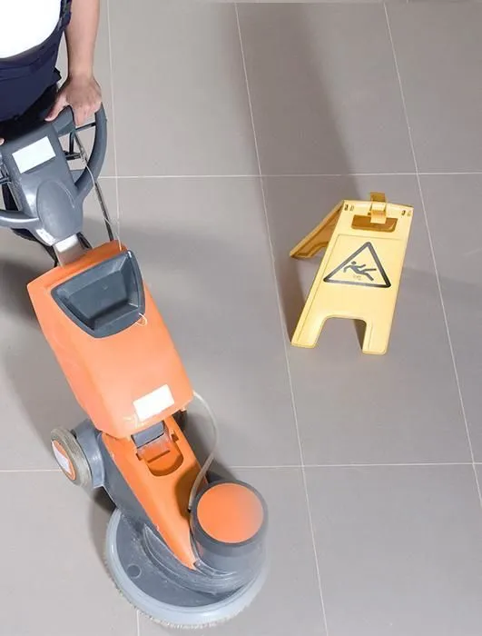 La imagen 1 de la Empresa LIMPIEZA Y ASEO MYM